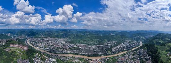 茅台镇全景