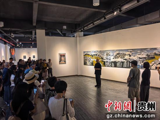 图为展览现场。