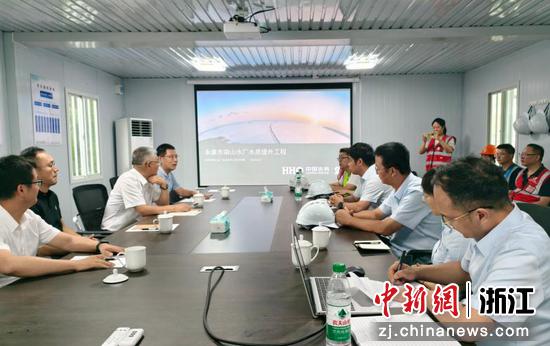 近日,中国水务领导开展调研座谈会。章嘉瑜 供图 近日,中国水务领导开展调研座谈会。章嘉瑜 供图