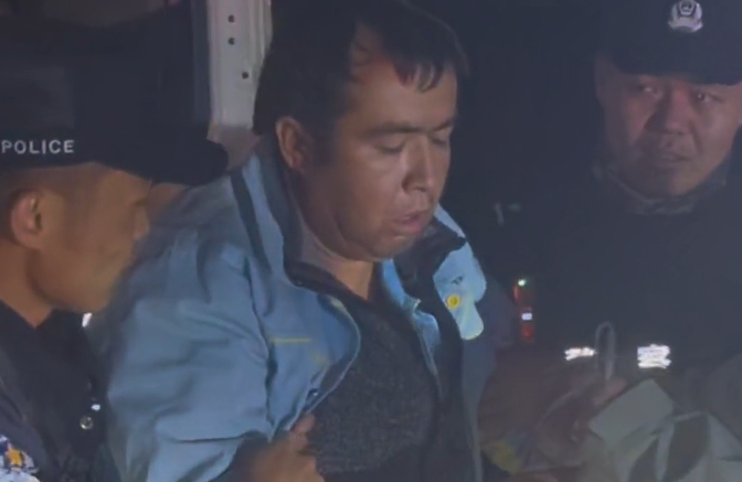 海拔再高 守护常在：驾驶员高原突感不适，和田民警星夜紧急救援