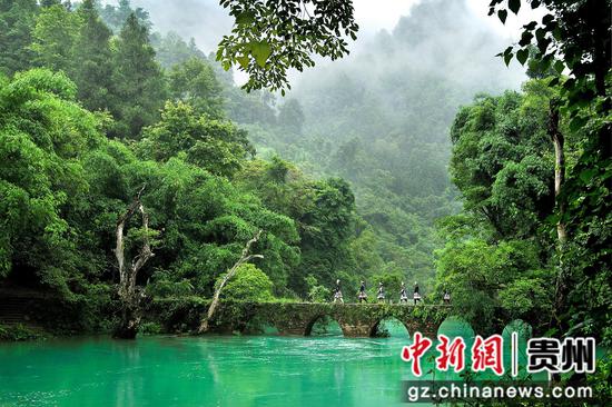 荔波小七孔。荔波县融媒体中心供图 荔波小七孔。荔波县融媒体中心供图