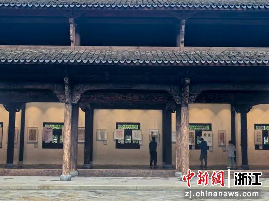 近日，“百幅家训看仙居”书法精品展现场。徐明庆&nbsp;供图