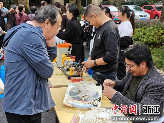 秀洲区组建“睦邻帮帮团”，构建多元协同治理格局。秀洲区委宣传部供图