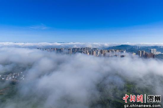 贵州威宁：夏日云海宛如天空之城