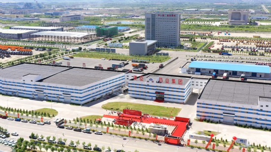 康臣药业（霍尔果斯）有限公司高标准建设的现代化生产基地。