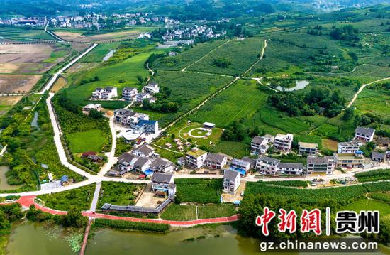 黔西市林泉镇海子村一角。陈颖 摄