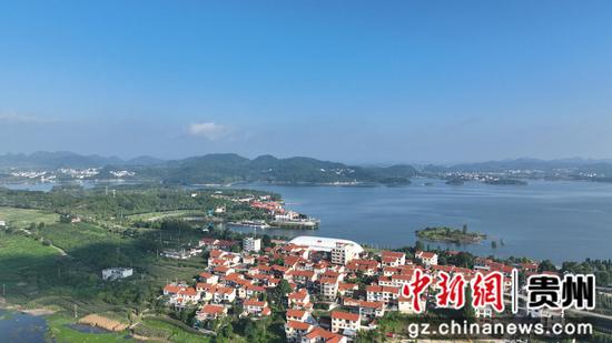 图为清镇市红枫湖镇大冲村。