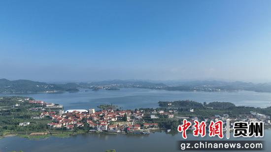 图为清镇市红枫湖镇大冲村。