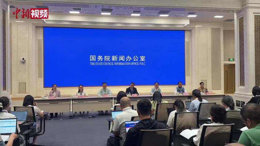 基层代表谈民族团结进步促进法：新疆最漂亮的房子是幼儿园、给草原“带薪休假”……