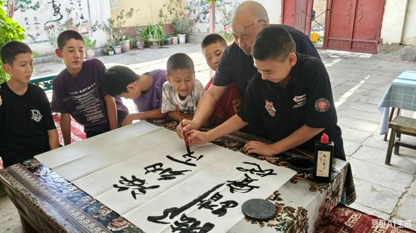 尉犁县古勒巴格乡暑期开设书法公益课堂