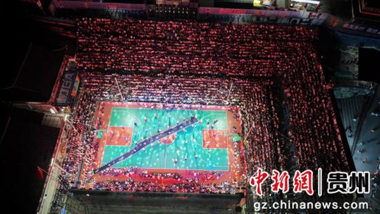 图为“村BA”赛事现场。