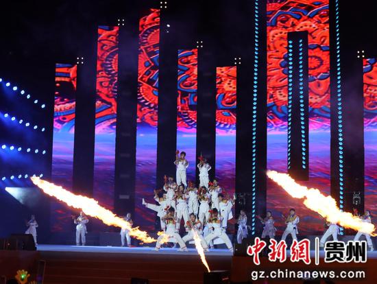 图为启动仪式现场