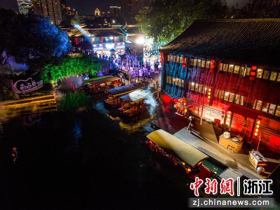 7月25日，南塘河畔一景。沙燚杉&nbsp;摄