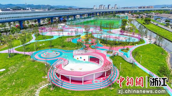 近日,新落成的慈城南门里青年体育公园。曹聪 摄 近日,新落成的慈城南门里青年体育公园。曹聪 摄