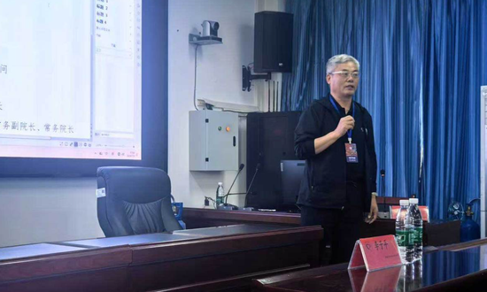 北京燕化医院执行院长杨金龙开展《乳腺癌规范化筛查实操》专题培训。
