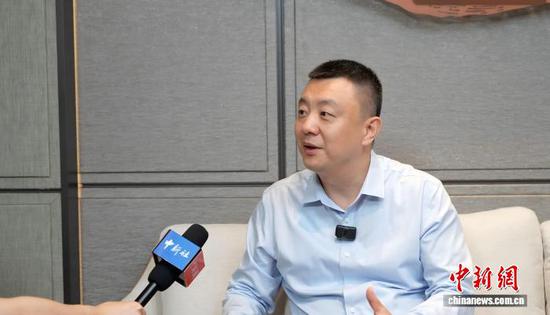 7月30日，天津，高力国际天津及沈阳分公司总经理吕蔚然在2026海河国际消费论坛期间接受中新网记者专访。　记者 孙玲玲 摄