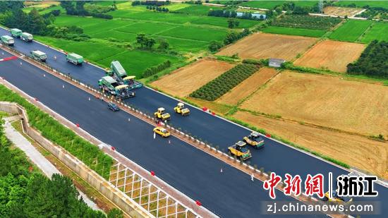 建设中的甬金衢上金华城区段。浙江交通集团 供图 建设中的甬金衢上金华城区段。浙江交通集团 供图