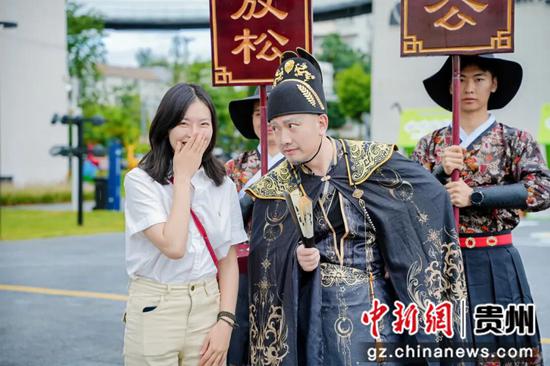 图为活动现场。