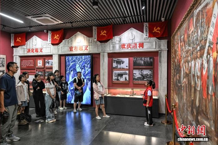 广西百色：红色旅游升温 民众暑期打卡纪念馆