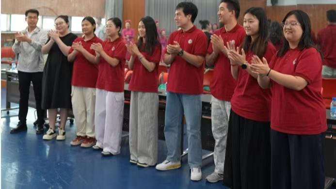 当新疆舞遇上蒙古舞：多民族大学生与通辽乌兰牧骑同台交流