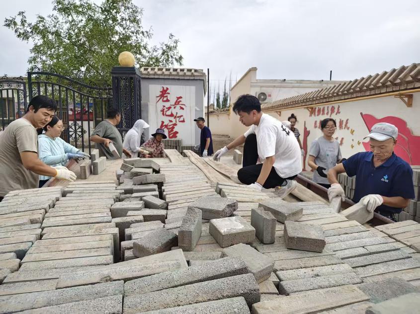尉犁县团结镇：旧砖铺就新景 美丽乡村“里子”更实