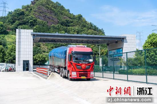 丽水经开区公用型保税仓库、出口配送型出口监管仓库迎来开仓首单。丽水经开区 供图 丽水经开区公用型保税仓库、出口配送型出口监管仓库迎来开仓首单。丽水经开区 供图