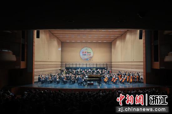 近日,演出现场。金贤芳 供图 近日,演出现场。金贤芳 供图