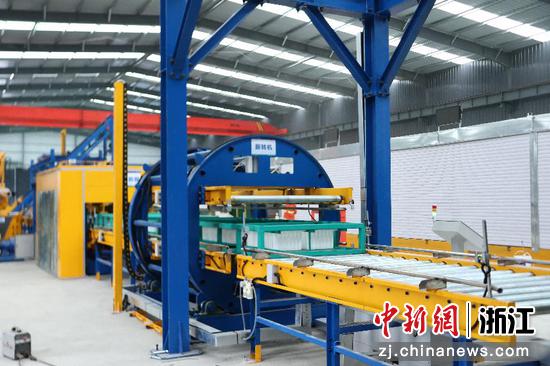 杭淳开高速衢州段全智能化小型预制构件生产线。浙江交通集团&nbsp;供图
