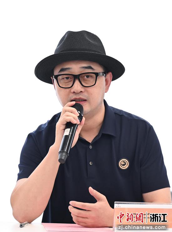  图为：浙江省青年企业家协会秘书长于千朋进行分享。中新社记者 王刚 摄