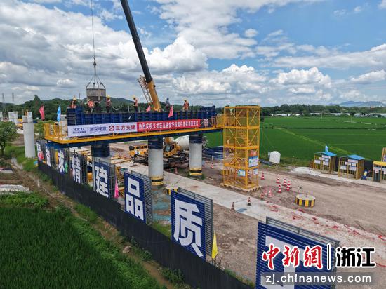 义龙庆高速金华段项目施工现场。浙江交投集团&nbsp;供图