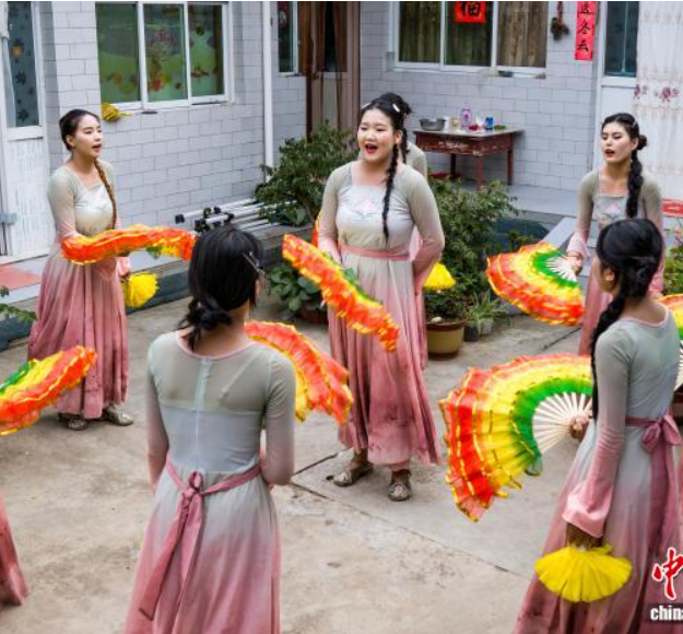 祈愿“生活之巧” 西和乞巧节歌声传千年