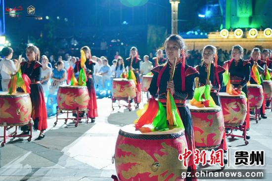 图为活动现场。