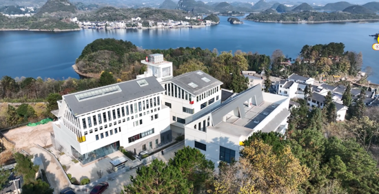 坐落于观山湖区百花湖畔的小兰山数字文化产业生态村落。 观山湖区融媒体中心