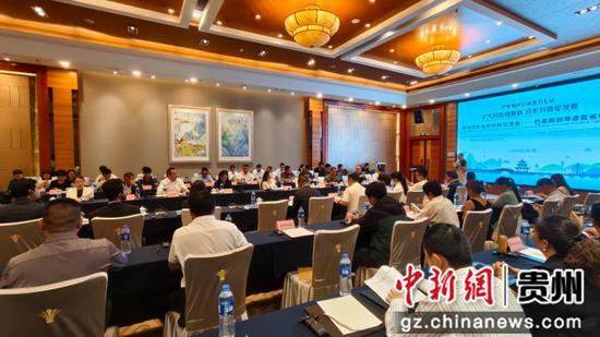 图为交流会现场。 何诗颖摄