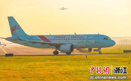 长龙航空飞机。黄雁&nbsp;摄