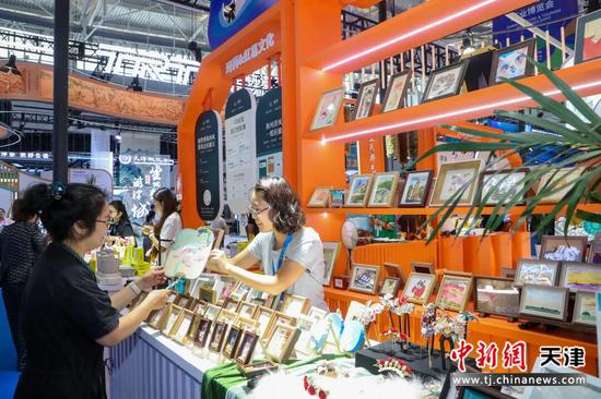 图为河东区展位现场。(天津市河东区供图) 图为河东区展位现场。(天津市河东区供图)