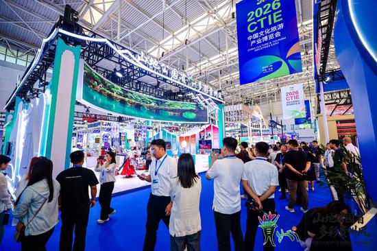 图为贵州馆展区现场。(主办方供图) 图为贵州馆展区现场。(主办方供图)