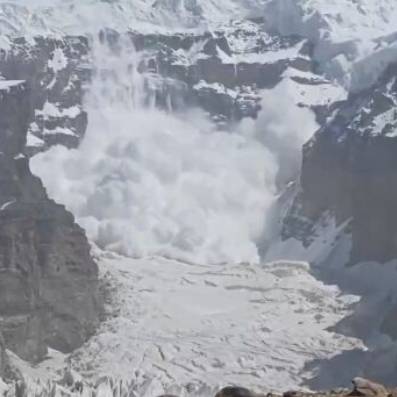 新疆慕士塔格峰2号冰川雪崩，无人员伤亡，文旅局：未开放高危区禁入