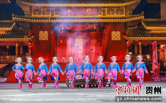 图为彝族《阿妹戚托》。来源：黔西南融媒图库.jpg
