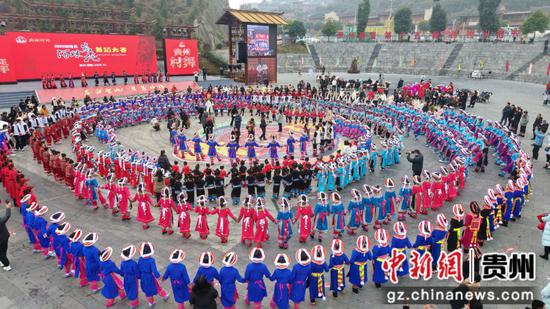 图为彝族《阿妹戚托》。邓忠胜 摄