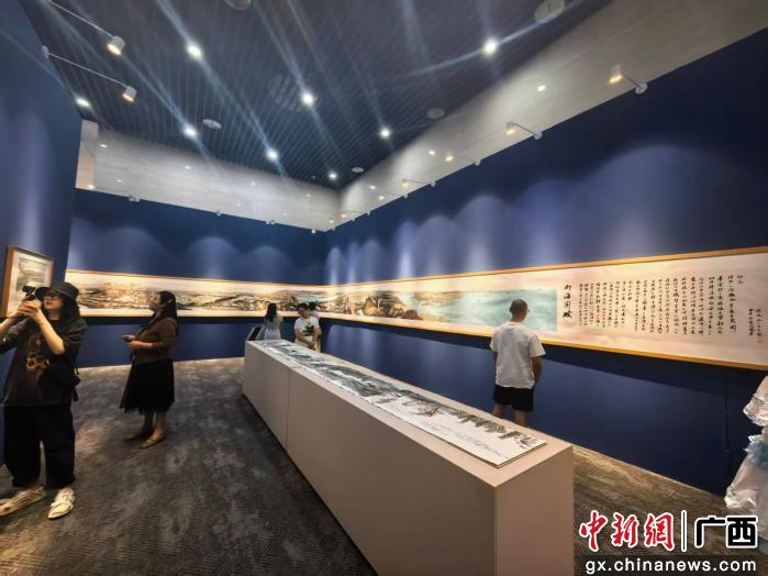 向海——冯凤举平陆运河主题美术作品展亮相