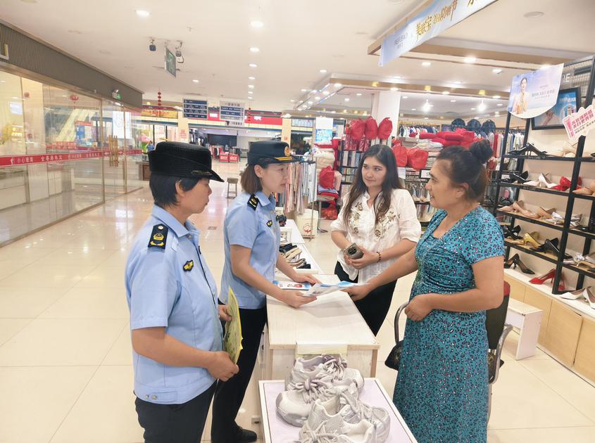尉犁县市场监督管理局开展药品安全宣传周活动