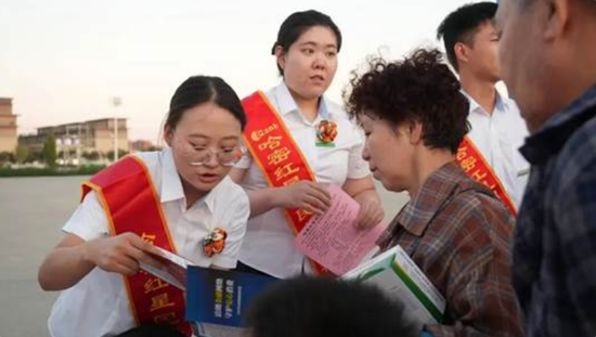 图为活动现场。