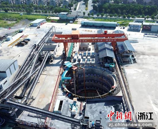 图为：航拍中铁七局杭嘉湖南排项目施工现场。中新社发 白稳超 供图