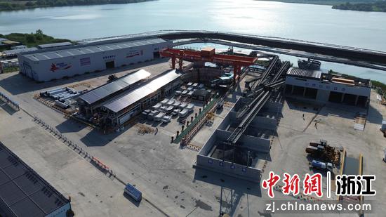 图为：航拍中铁七局杭嘉湖南排项目施工现场。中新社发 白稳超 供图