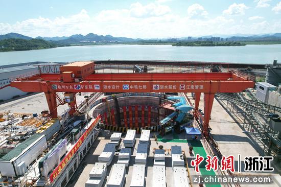  图为：航拍中铁七局杭嘉湖南排项目施工现场。中新社发 白稳超 供图