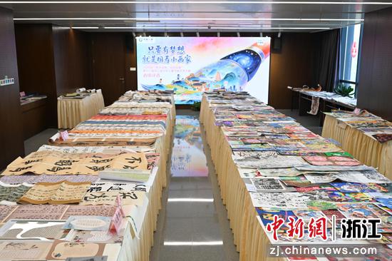 图为：评选现场。中新社记者 王刚 摄