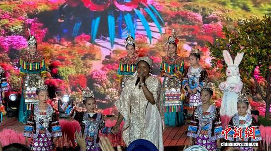 图为9月24日，2026中国—东盟教育交流周配套活动“山海共此时”国际青年中秋音乐诗会活动现场。毛恩琦 摄