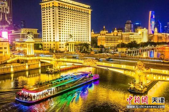 图为海河游船。(天津旅游集团供图) 图为海河游船。(天津旅游集团供图)