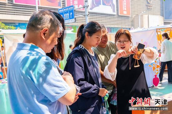 图为活动现场。(天津市红桥区供图) 图为活动现场。(天津市红桥区供图)